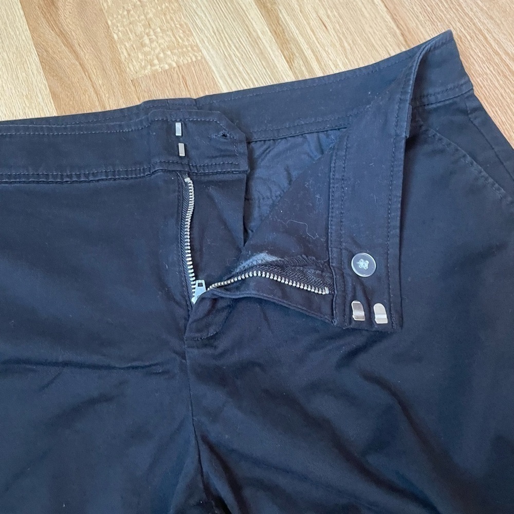 New York & Company Chino Black Stretch Shorts Size 12 - Picture 2 of 10